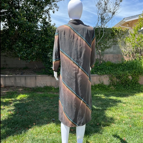 Dress - Picture 5 of 5